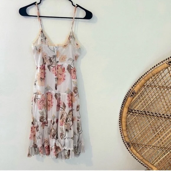 Y2K Charlotte Russe white floral print tiered lace detail dress 
size small - Picture 2 of 8